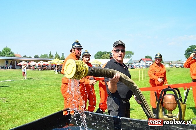 Zdjęcie w galerii na portalu naszraciborz.pl: Przewóz i Zabełków triumfował na Zawodach Sikawek Konnych w Bieńkowicach wiadomości z regionu