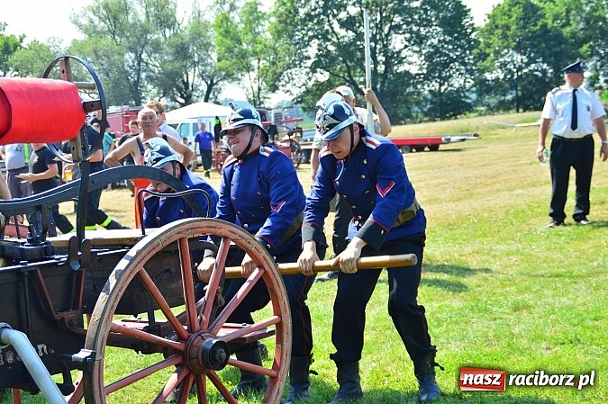 Zdjęcie w galerii na portalu naszraciborz.pl: Przewóz i Zabełków triumfował na Zawodach Sikawek Konnych w Bieńkowicach wiadomości z regionu