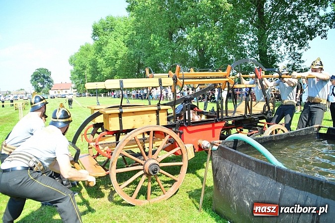 Zdjęcie w galerii na portalu naszraciborz.pl: Przewóz i Zabełków triumfował na Zawodach Sikawek Konnych w Bieńkowicach wiadomości z regionu