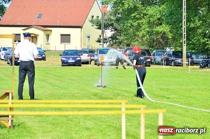 Zdjęcie w galerii na portalu naszraciborz.pl: Przewóz i Zabełków triumfował na Zawodach Sikawek Konnych w Bieńkowicach wiadomości z regionu