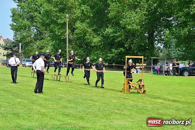Zdjęcie w galerii na portalu naszraciborz.pl: Przewóz i Zabełków triumfował na Zawodach Sikawek Konnych w Bieńkowicach wiadomości z regionu