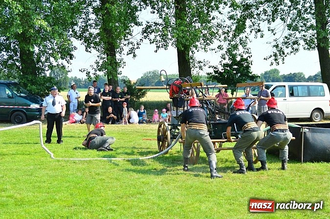 Zdjęcie w galerii na portalu naszraciborz.pl: Przewóz i Zabełków triumfował na Zawodach Sikawek Konnych w Bieńkowicach wiadomości z regionu