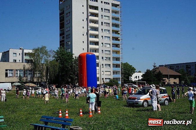 Zdjęcie w galerii na portalu naszraciborz.pl: Policjanci zorganizowali wakacyjny piknik wiadomości z regionu