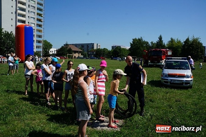 Zdjęcie w galerii na portalu naszraciborz.pl: Policjanci zorganizowali wakacyjny piknik wiadomości z regionu