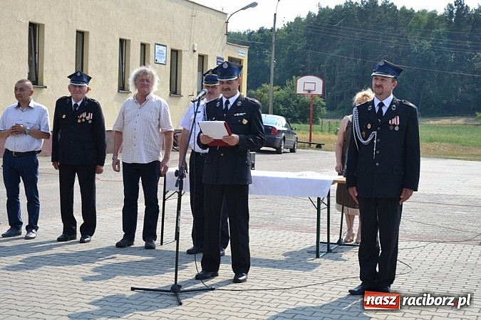 Zdjęcie w galerii na portalu naszraciborz.pl: Złoty medal dla sołtysa na dziesięciolecie sztandaru OSP wiadomości z regionu