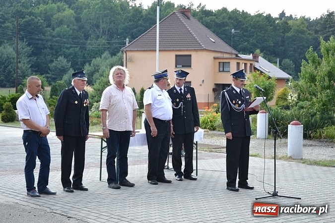 Zdjęcie w galerii na portalu naszraciborz.pl: Złoty medal dla sołtysa na dziesięciolecie sztandaru OSP wiadomości z regionu