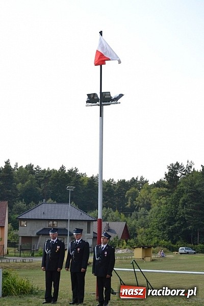 Zdjęcie w galerii na portalu naszraciborz.pl: Złoty medal dla sołtysa na dziesięciolecie sztandaru OSP wiadomości z regionu