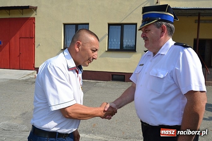 Zdjęcie w galerii na portalu naszraciborz.pl: Złoty medal dla sołtysa na dziesięciolecie sztandaru OSP wiadomości z regionu