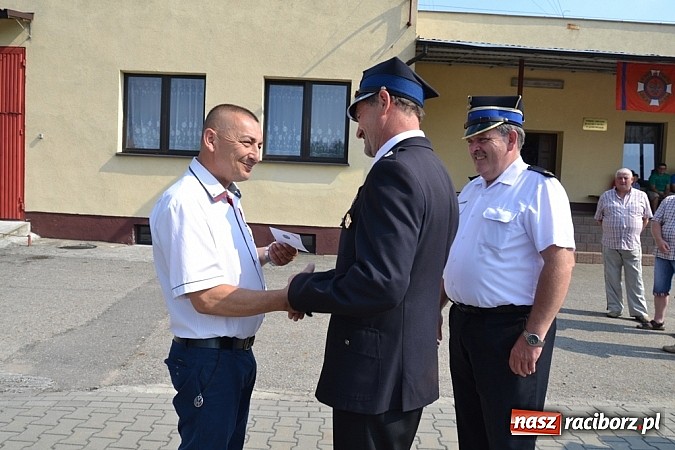 Zdjęcie w galerii na portalu naszraciborz.pl: Złoty medal dla sołtysa na dziesięciolecie sztandaru OSP wiadomości z regionu