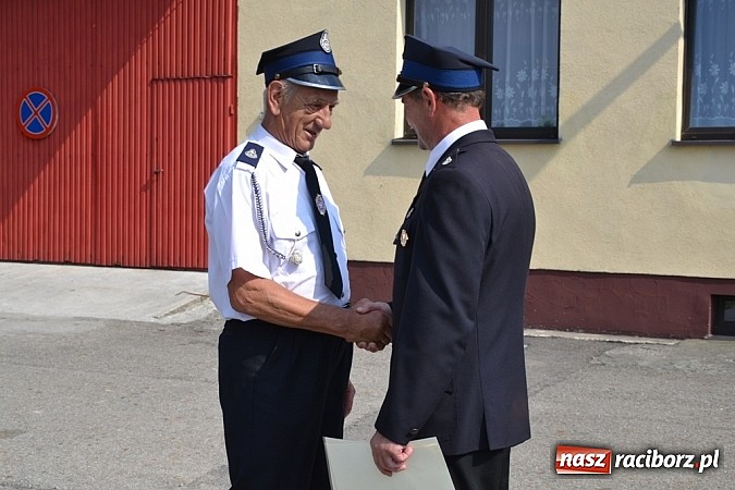 Zdjęcie w galerii na portalu naszraciborz.pl: Złoty medal dla sołtysa na dziesięciolecie sztandaru OSP wiadomości z regionu