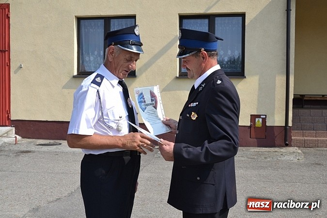 Zdjęcie w galerii na portalu naszraciborz.pl: Złoty medal dla sołtysa na dziesięciolecie sztandaru OSP wiadomości z regionu