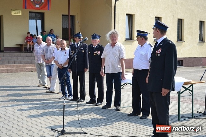 Zdjęcie w galerii na portalu naszraciborz.pl: Złoty medal dla sołtysa na dziesięciolecie sztandaru OSP wiadomości z regionu