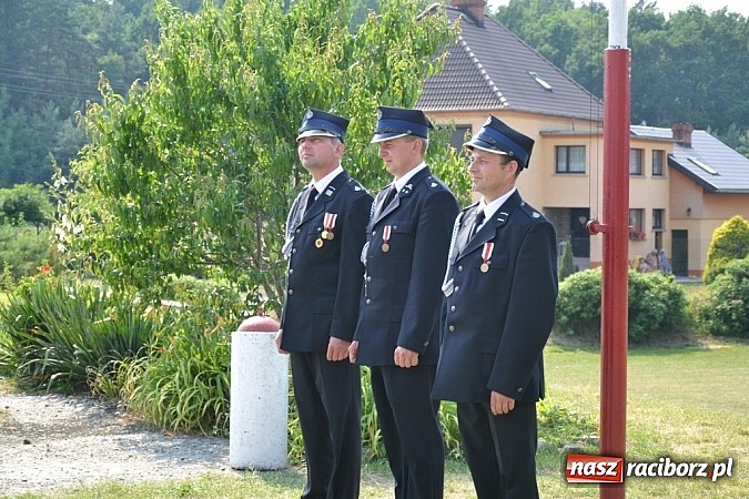 Zdjęcie w galerii na portalu naszraciborz.pl: Złoty medal dla sołtysa na dziesięciolecie sztandaru OSP wiadomości z regionu