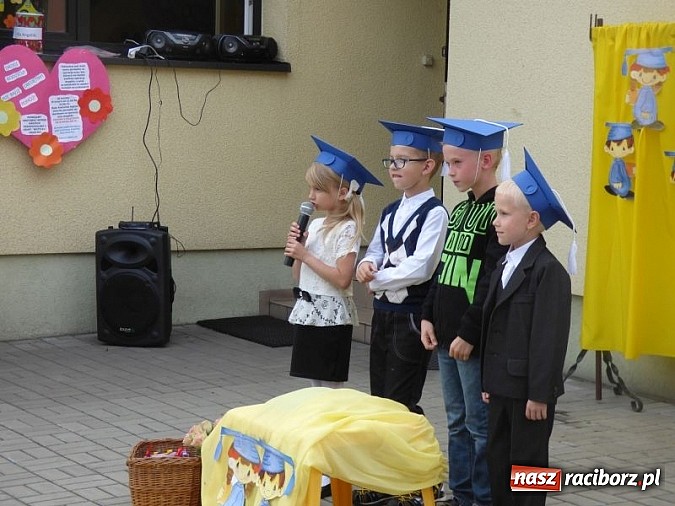 Zdjęcie w galerii na portalu naszraciborz.pl: Nędza: Myszki i Biedronki pożegnały swoje przedszkole  wiadomości z regionu