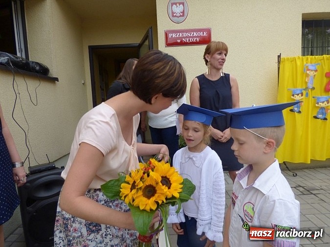 Zdjęcie w galerii na portalu naszraciborz.pl: Nędza: Myszki i Biedronki pożegnały swoje przedszkole  wiadomości z regionu