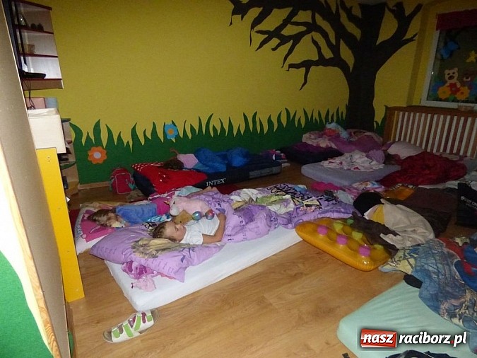 Zdjęcie w galerii na portalu naszraciborz.pl: Nędza: Myszki i Biedronki pożegnały swoje przedszkole  wiadomości z regionu