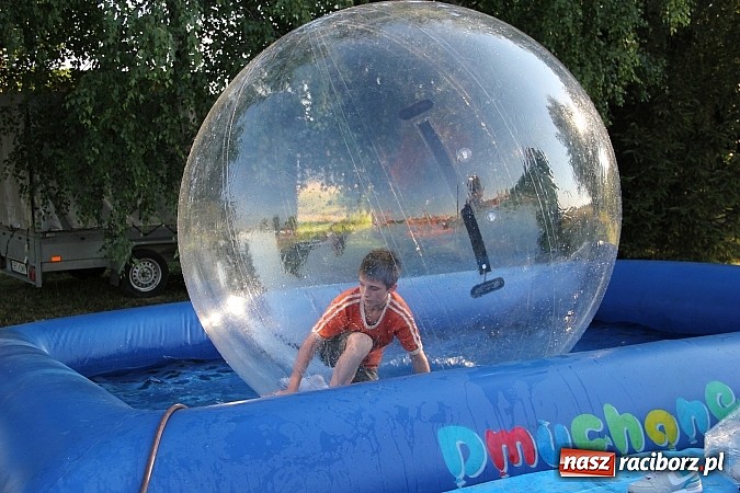 Zdjęcie w galerii na portalu naszraciborz.pl: Atrakcje i zabawa na festynie w Kornowacu  wiadomości z regionu