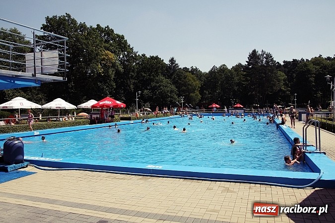 Zdjęcie w galerii na portalu naszraciborz.pl: Basen na ochłodę - zdjęcia z Obory i Szymocic wiadomości z regionu