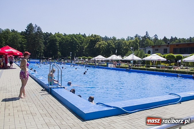 Zdjęcie w galerii na portalu naszraciborz.pl: Basen na ochłodę - zdjęcia z Obory i Szymocic wiadomości z regionu