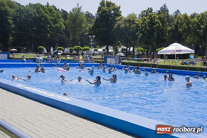 Zdjęcie w galerii na portalu naszraciborz.pl: Basen na ochłodę - zdjęcia z Obory i Szymocic wiadomości z regionu