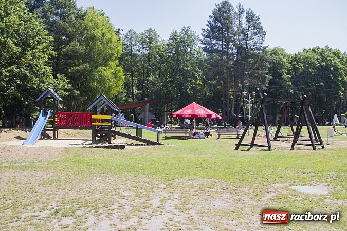 Zdjęcie w galerii na portalu naszraciborz.pl: Basen na ochłodę - zdjęcia z Obory i Szymocic wiadomości z regionu