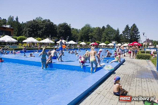 Zdjęcie w galerii na portalu naszraciborz.pl: Basen na ochłodę - zdjęcia z Obory i Szymocic wiadomości z regionu