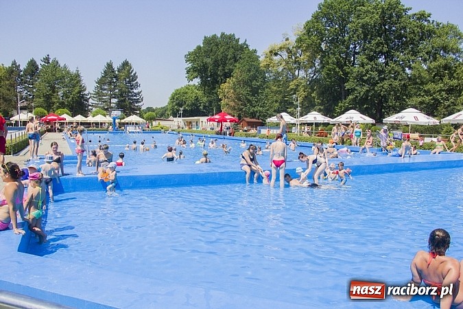 Zdjęcie w galerii na portalu naszraciborz.pl: Basen na ochłodę - zdjęcia z Obory i Szymocic wiadomości z regionu