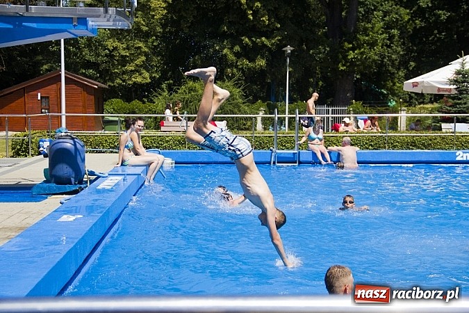 Zdjęcie w galerii na portalu naszraciborz.pl: Basen na ochłodę - zdjęcia z Obory i Szymocic wiadomości z regionu