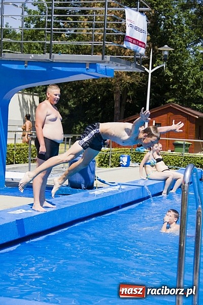 Zdjęcie w galerii na portalu naszraciborz.pl: Basen na ochłodę - zdjęcia z Obory i Szymocic wiadomości z regionu
