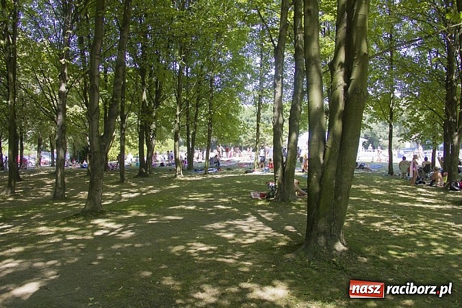 Zdjęcie w galerii na portalu naszraciborz.pl: Basen na ochłodę - zdjęcia z Obory i Szymocic wiadomości z regionu