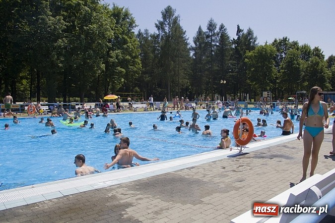Zdjęcie w galerii na portalu naszraciborz.pl: Basen na ochłodę - zdjęcia z Obory i Szymocic wiadomości z regionu
