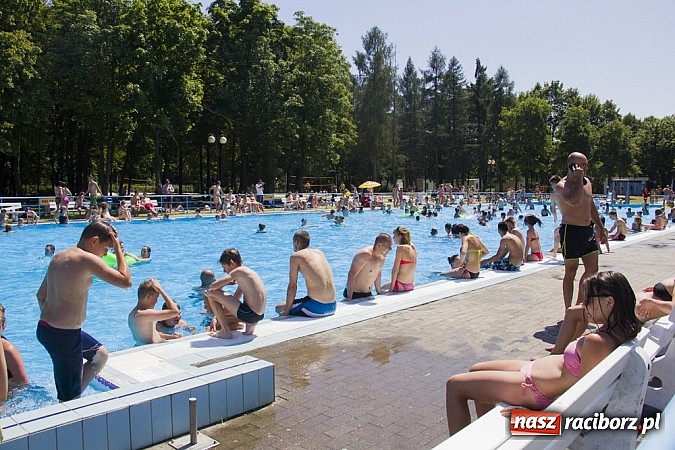 Zdjęcie w galerii na portalu naszraciborz.pl: Basen na ochłodę - zdjęcia z Obory i Szymocic wiadomości z regionu