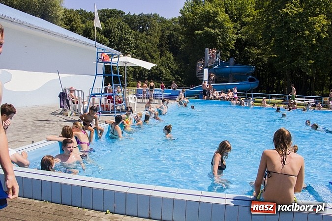 Zdjęcie w galerii na portalu naszraciborz.pl: Basen na ochłodę - zdjęcia z Obory i Szymocic wiadomości z regionu