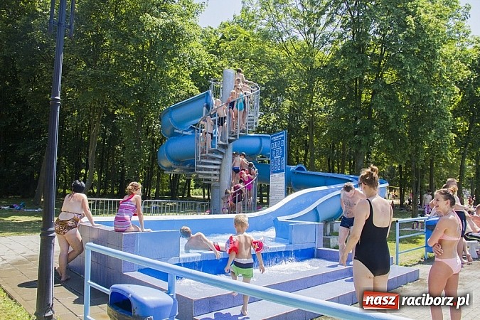 Zdjęcie w galerii na portalu naszraciborz.pl: Basen na ochłodę - zdjęcia z Obory i Szymocic wiadomości z regionu