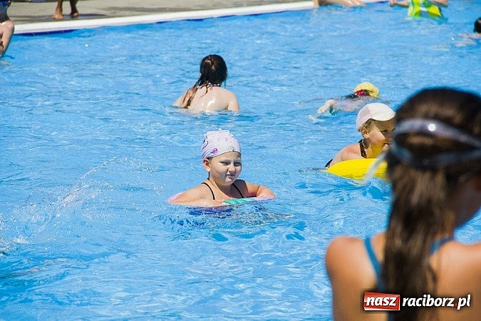 Zdjęcie w galerii na portalu naszraciborz.pl: Basen na ochłodę - zdjęcia z Obory i Szymocic wiadomości z regionu