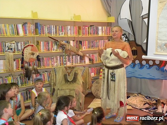 Zdjęcie w galerii na portalu naszraciborz.pl: Lato w Bibliotece. Jak zdobywano Dziki Zachód  wiadomości z regionu