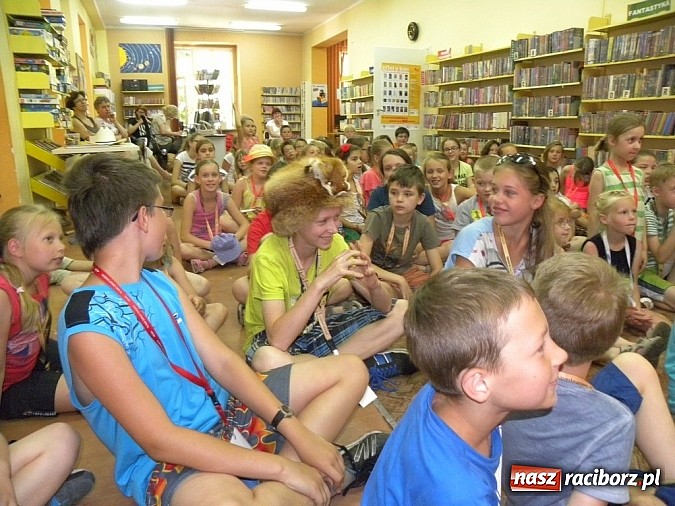 Zdjęcie w galerii na portalu naszraciborz.pl: Lato w Bibliotece. Jak zdobywano Dziki Zachód  wiadomości z regionu