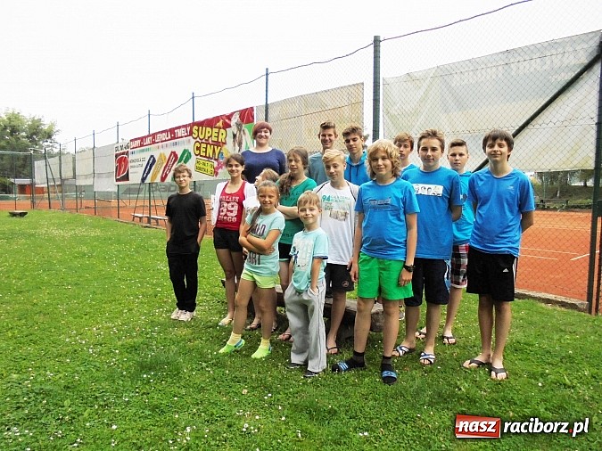 Zdjęcie w galerii na portalu naszraciborz.pl: Tenisiści TKKF RAFAKO na obozie w Czechach wiadomości z regionu