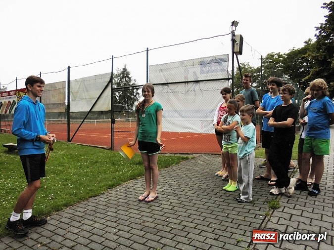 Zdjęcie w galerii na portalu naszraciborz.pl: Tenisiści TKKF RAFAKO na obozie w Czechach wiadomości z regionu