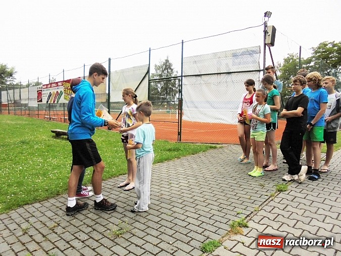 Zdjęcie w galerii na portalu naszraciborz.pl: Tenisiści TKKF RAFAKO na obozie w Czechach wiadomości z regionu