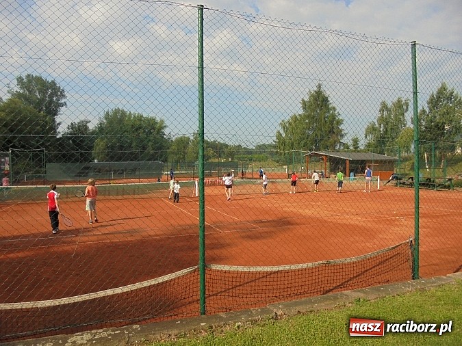 Zdjęcie w galerii na portalu naszraciborz.pl: Tenisiści TKKF RAFAKO na obozie w Czechach wiadomości z regionu
