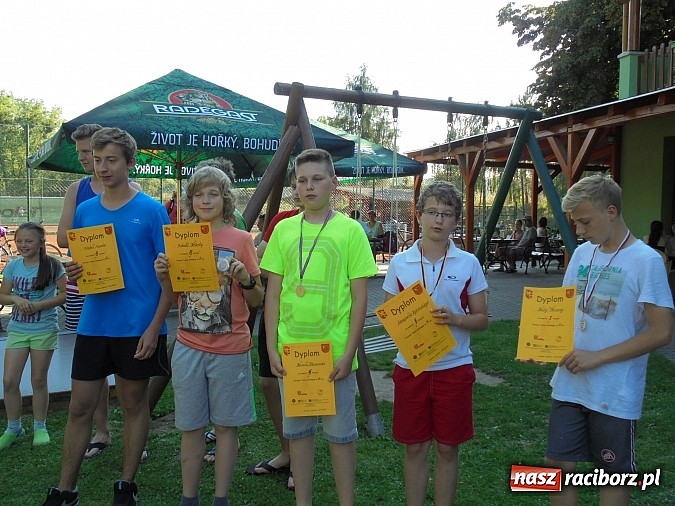 Zdjęcie w galerii na portalu naszraciborz.pl: Tenisiści TKKF RAFAKO na obozie w Czechach wiadomości z regionu