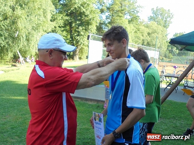 Zdjęcie w galerii na portalu naszraciborz.pl: Tenisiści TKKF RAFAKO na obozie w Czechach wiadomości z regionu