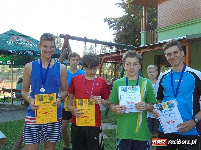 Zdjęcie w galerii na portalu naszraciborz.pl: Tenisiści TKKF RAFAKO na obozie w Czechach wiadomości z regionu