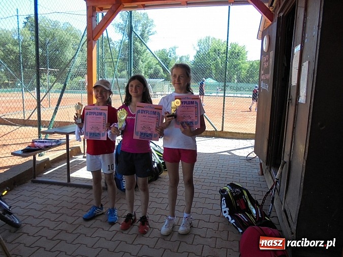 Zdjęcie w galerii na portalu naszraciborz.pl: Tenisiści TKKF RAFAKO na obozie w Czechach wiadomości z regionu