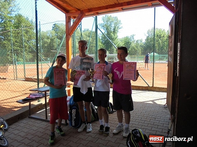 Zdjęcie w galerii na portalu naszraciborz.pl: Tenisiści TKKF RAFAKO na obozie w Czechach wiadomości z regionu