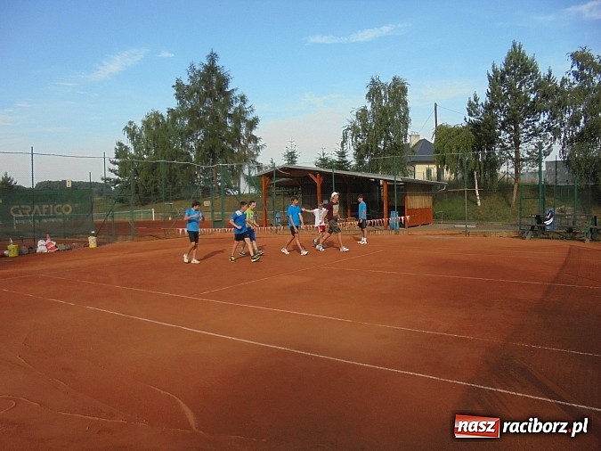Zdjęcie w galerii na portalu naszraciborz.pl: Tenisiści TKKF RAFAKO na obozie w Czechach wiadomości z regionu