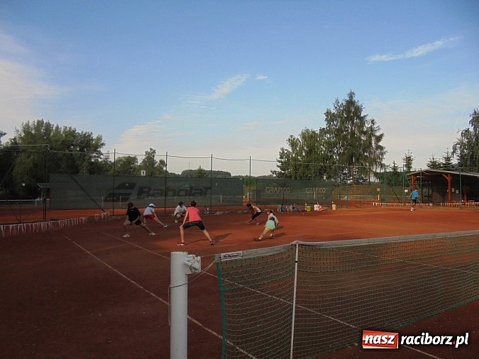 Zdjęcie w galerii na portalu naszraciborz.pl: Tenisiści TKKF RAFAKO na obozie w Czechach wiadomości z regionu