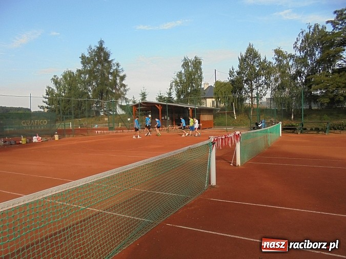 Zdjęcie w galerii na portalu naszraciborz.pl: Tenisiści TKKF RAFAKO na obozie w Czechach wiadomości z regionu