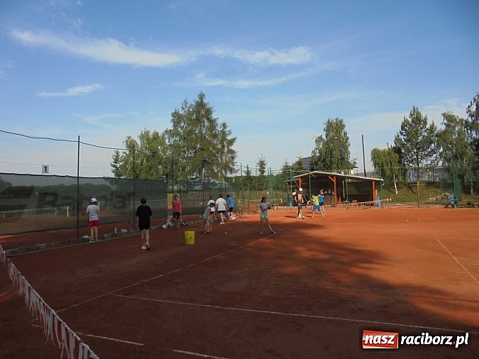 Zdjęcie w galerii na portalu naszraciborz.pl: Tenisiści TKKF RAFAKO na obozie w Czechach wiadomości z regionu